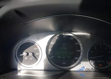 2010 Mercedes-Benz Glk 350 z USA, uszkodzony, nr VIN WDCGG5GB8AF430656